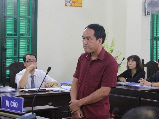 Bị cáo Lê Hoàng Lê tại tòa.