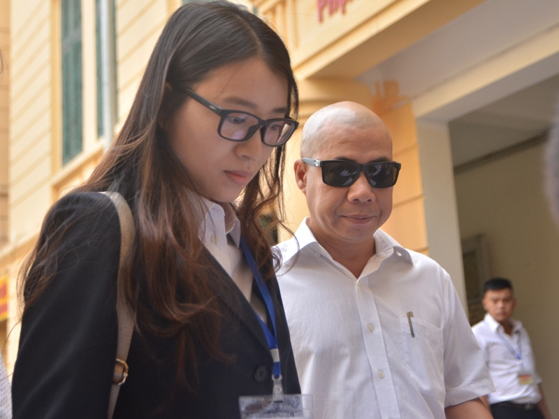 Bị cáo Hoàng Thị Hồng Tứ.