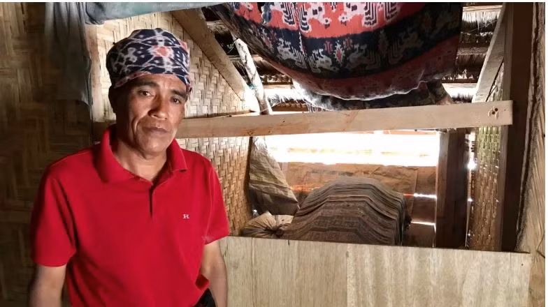 Ngôi làng 'sống chung với người chết' trong nhà