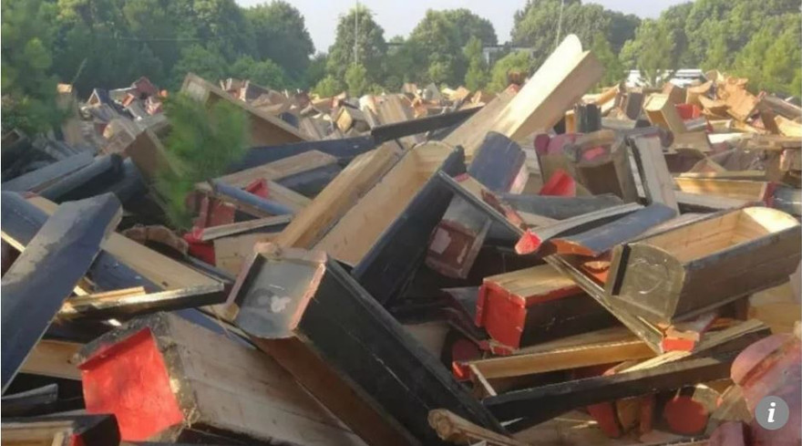 Quan tài bị đập vỡ hàng loạt tại Giang Tây