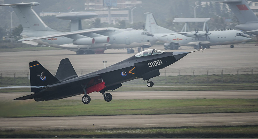 FC-31 đang có cơ hội trở thành tiêm kích trên hạm mới của Trung Quốc