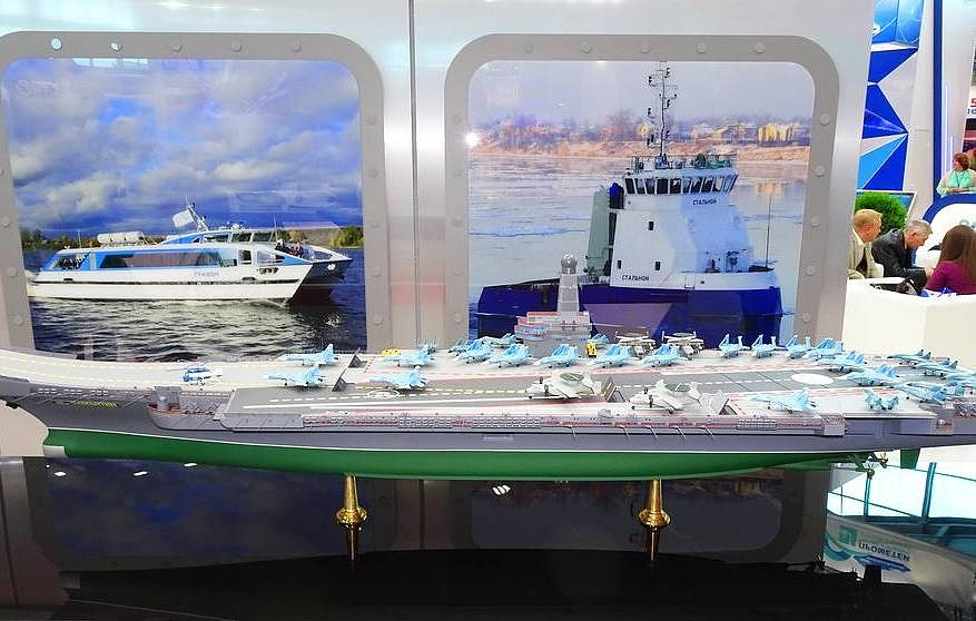 Mô hình tàu Lamantin