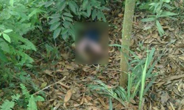 Khi được phát hiện, thi thể cháu bé đang trong quá trình phân huỷ. Ảnh BEAT