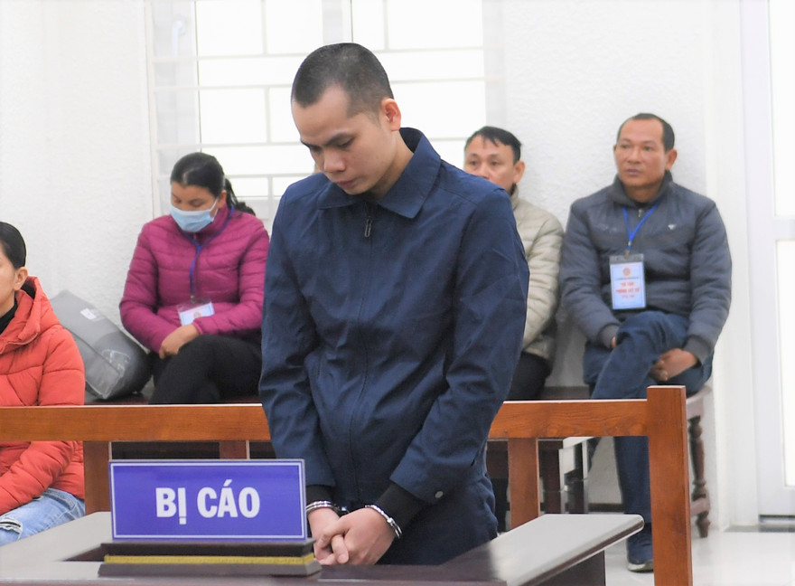 Bị cáo Phùng Văn Chiến.