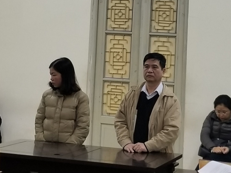 Các bị cáo Nguyễn Cự Tẩm và Phạm Thị Minh Phương.