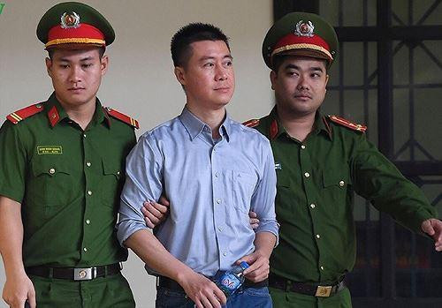 Phan Sào Nam tại tòa sơ thẩm năm 2018.