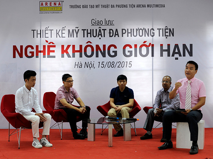 Các diễn giả chia sẻ tại chương trình