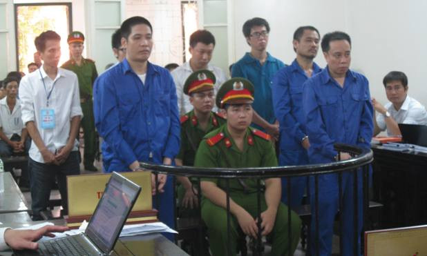 Các bị cáo tại phiên toà.