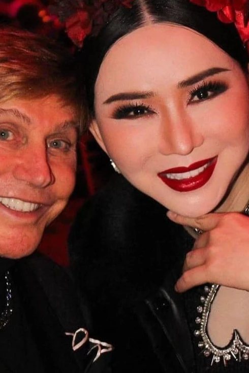 Bà chủ Hoa hậu Hoàn vũ lộ tung tích khi đang bỏ trốn