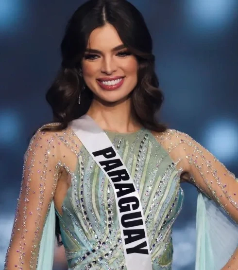 Hoa hậu Hoàn vũ Paraguay bị tố mua bán vương miện