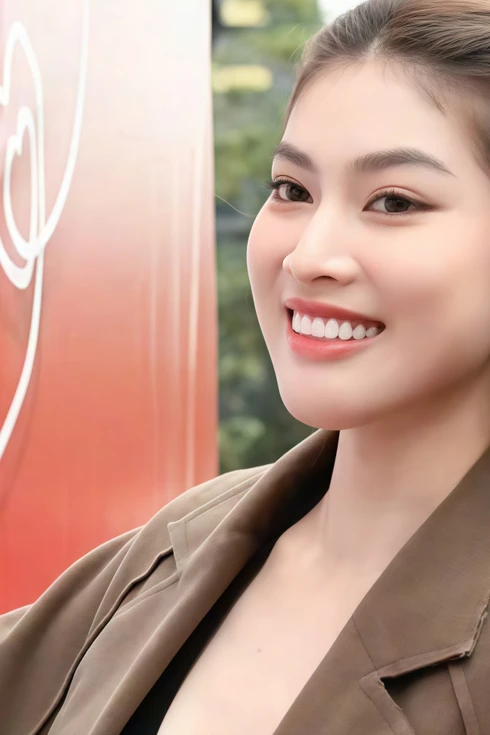 Á hậu Ngọc Thảo, người đẹp Mỹ Vân choáng ngợp quy mô Chủ Nhật Đỏ 2026