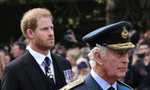 Căng thẳng leo thang giữa Harry và Hoàng gia Anh