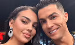 C. Ronaldo mất gần 10 năm để cầu hôn bạn gái