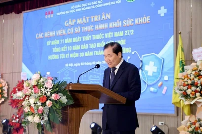 Kỷ niệm Ngày Thầy Thuốc Việt Nam và 10 năm thành lập Khối Sức Khỏe Hubt