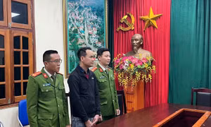 Tạm giữ khẩn cấp lái xe gây tai nạn khiến 3 người chết trên Quốc lộ 6