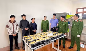 Triệt phá đường dây ma túy xuyên biên giới, thu hơn 34kg ma tuý và súng đã lên nòng