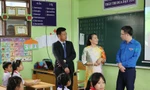 Bí thư Trung ương Đoàn thăm trường song ngữ Việt Nam - Lào Nguyễn Du