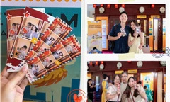 TP.HCM: Giới trẻ háo hức check-in tại photobooth bên trong Bưu điện thành phố