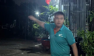 Tài xế kể phút sinh tử khi xe điện bị nước cuốn trôi