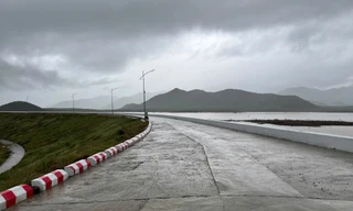 Hồ chứa nước Sông Than hơn 1.000 tỷ đồng ở Khánh Hòa vừa khánh thành đã bị thấm, nứt