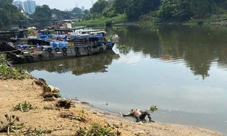 Phát hiện thi thể trôi sông Sài Gòn, bụng xăm 2 con thằn lằn