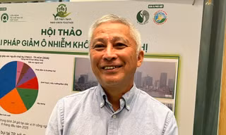 Chuyên gia lý giải việc TPHCM chọn nhóm shipper để chuyển sang xe điện