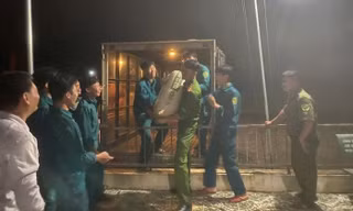 Hình ảnh di dời người dân ra khỏi vùng ngập úng do thủy điện Trị An xả lũ