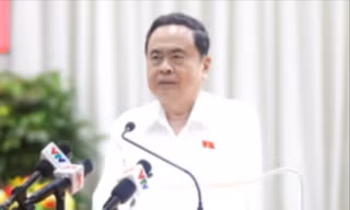 Chủ tịch Quốc hội nhấn mạnh vai trò 'đất sạch' trong thu hút đầu tư