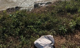 Thầy cô, bạn bè thương tiếc khi tìm thấy thi thể nữ sinh mất tích nhiều ngày