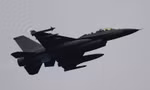 Đài Loan (Trung Quốc): Phi công lái F-16 bỏ máy bay, nhảy dù xuống biển