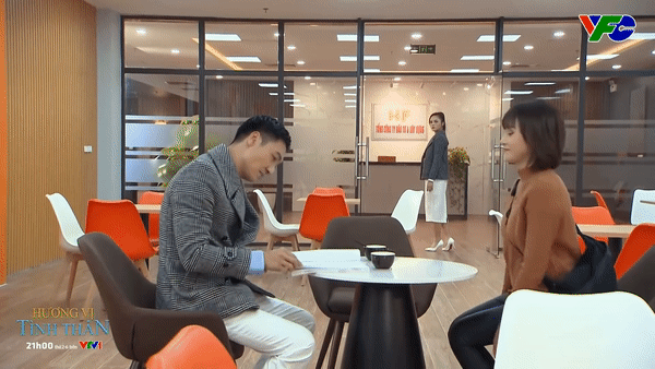 Nam táo bạo trêu sếp Nam táo bạo trêu sếp