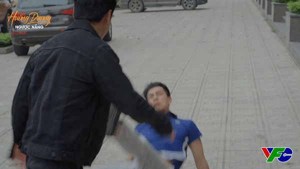 Vỹ tìm tới định trả thù bà Cúc Vỹ tìm tới định trả thù bà Cúc