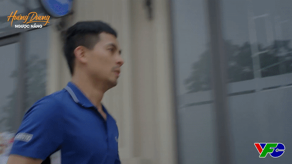 Cú đánh bất ngờ khiến Kiên lịm đi