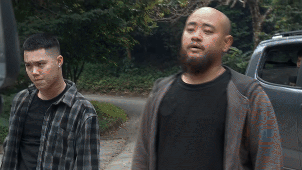 Ông Sinh bị côn đồ tấn công Ông Sinh bị côn đồ tấn công