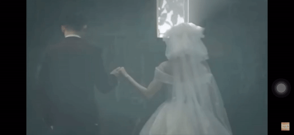 Hình ảnh trong MV "Điều dang dở ngọt ngào" Hình ảnh trong MV "Điều dang dở ngọt ngào"