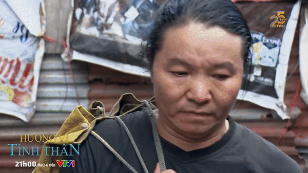 Chứng kiến cảnh Nam bị hại, ông Sinh liền đi tìm kẻ gây ra tội ác