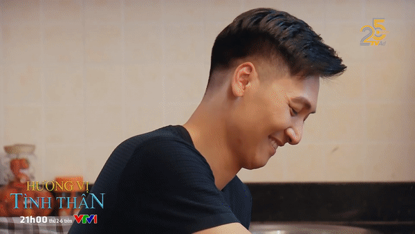 Long cưới vui vẻ xới xơm cho bà nội