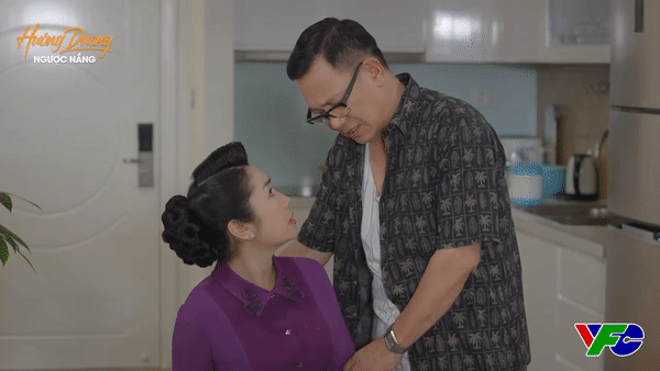 Hình ảnh tình cảm của Bạch Cúc và ông Quân