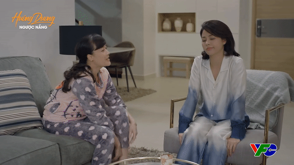 Diễm Loan (Vân Dung) mê ông Quân ra mặt, muốn lôi ông vào vòng tay mình