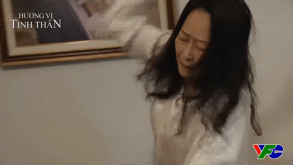 Bà Dần xông vào túm tóc, đánh con dâu bầm dập vì phát bệnh