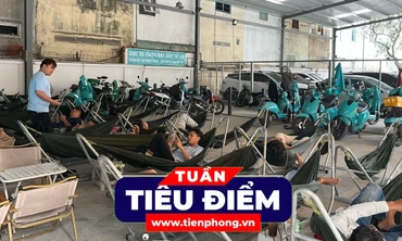 TIÊU ĐIỂM: Chuyên gia nói về việc nở rộ trạm sạc xe điện trong quán cà phê ở TPHCM