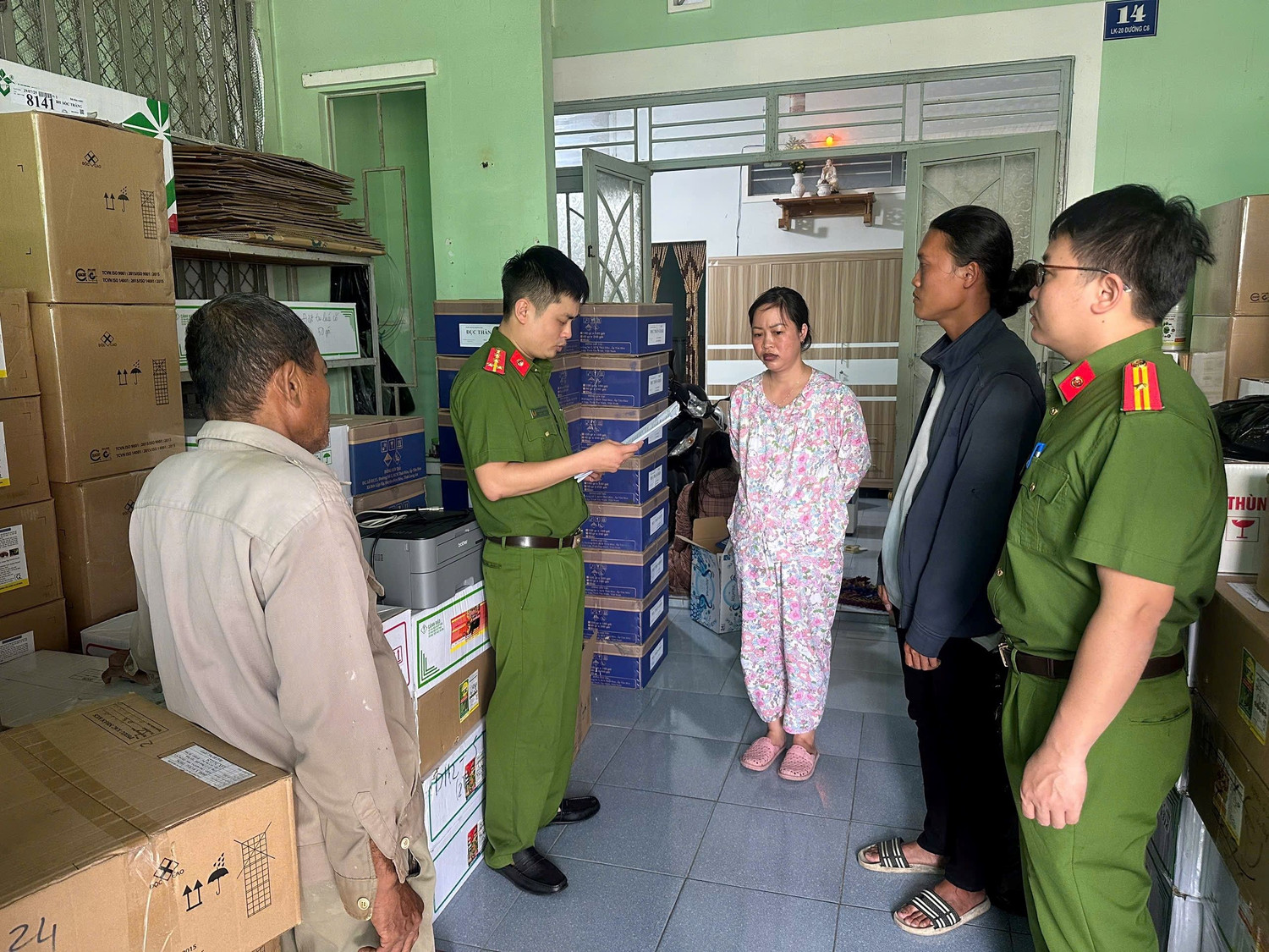 Vụ thuốc bảo vệ thực vật giả: Dựng 19 công ty ‘ma’, bán giá cao hơn hàng thật