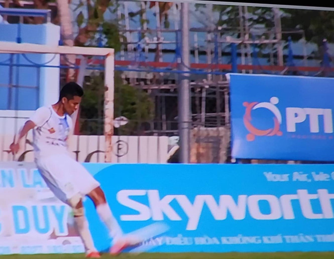 Nguyễn Văn Quân cho rằng chỉ mắc lỗi kỹ thuật ở tình huống đưa bóng về lưới nhà.