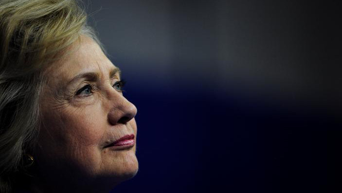 Bà Hillary Clinton đang dẫn trước ông Donald Trump 6% trong thăm dò gần đây nhất.