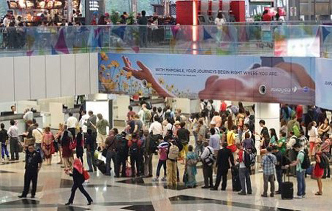 Interpol nói gì về những kẻ giả mạo trên máy bay mất tích?