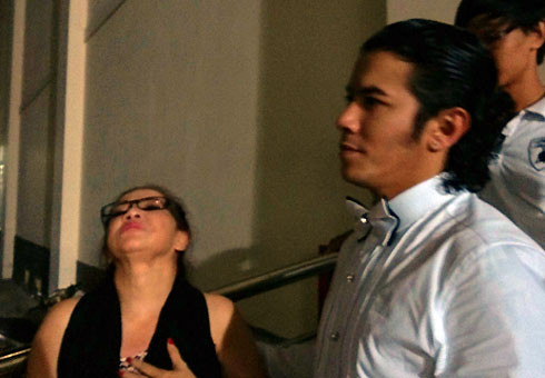 Mẹ con Kasim Hoàng Vũ cân nhắc bỏ thi vì thấy bị xúc phạm