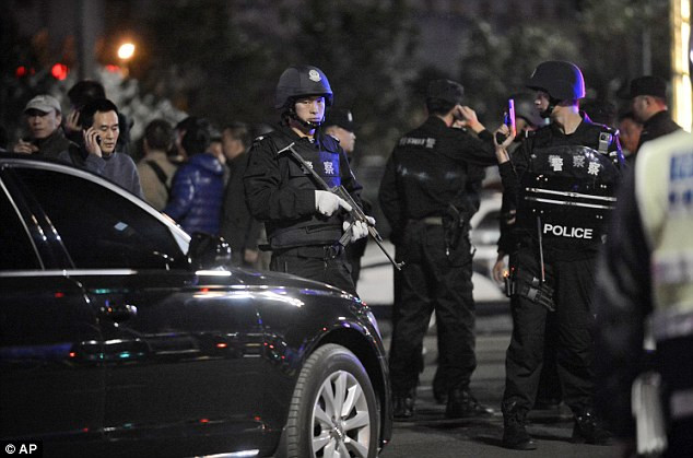 Cảnh sát phong tỏa nhà ga sau vụ thảm sát