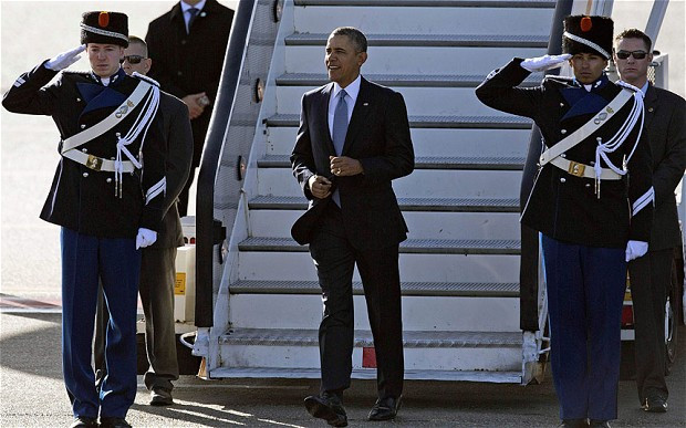 Tổng thống Mỹ Barack Obama tại sân bay Schiphol Amsterdam tham dự Hội nghị thượng định Hạt nhân tại Hague (Hà Lan)