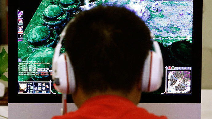 Một chàng trai Đức bị phạt 550 USD vì cho bạn gái uống thuốc ngủ để chơi điện tử