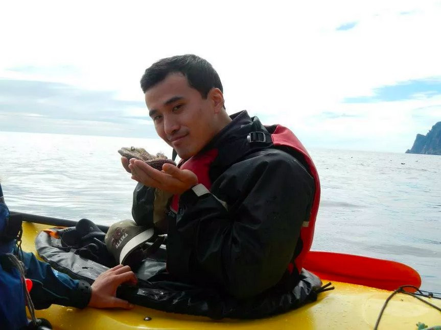 Anh Ren Lu You treo thưởng 10.000 USD cho người làm mối.